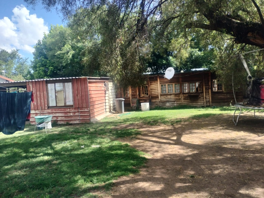 4 Bedroom Property for Sale in Noordhoek Free State